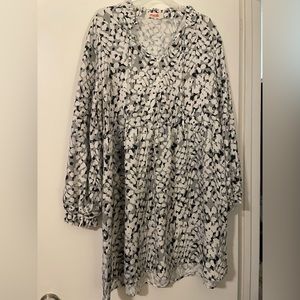 Mazik Dress size XL gray leopard print
